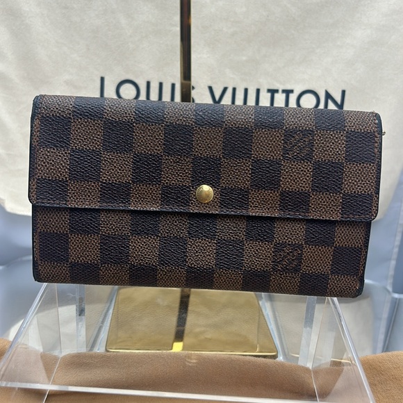 Louis Vuitton Handbags - AUTHENTIC Authentic Monogram Sarah Damier  Ebene Wallet/billfold